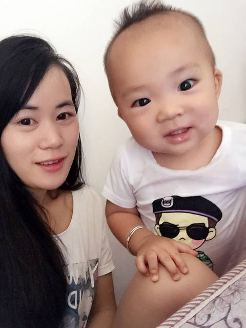 大眼睛 宝宝和辣妈_晒上美美美照片_宝宝树