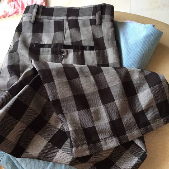 免费_清理7分西裤,男装,8成新,32码,需要的宝妈