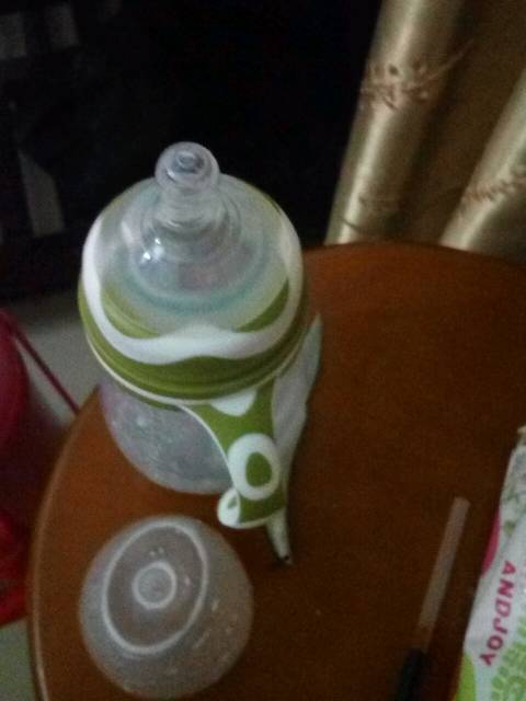 宝宝不吃奶瓶_断奶第五天,宝宝还是不肯吃奶瓶