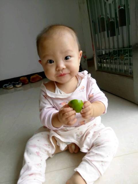 十个月的小鬼头_人见人爱花见花开_宝宝树