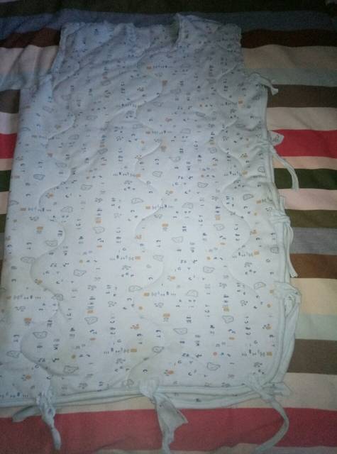 自制睡袋_天冷了,用宝宝的旧褥子做了一个睡袋