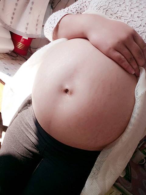 看女宝男宝_宝妈们,看看肚子像怀女宝还是男宝