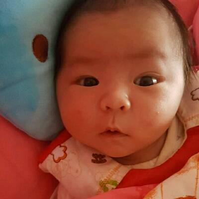 宝宝20天 为什么这几天总是哭闹 放在床上就哼