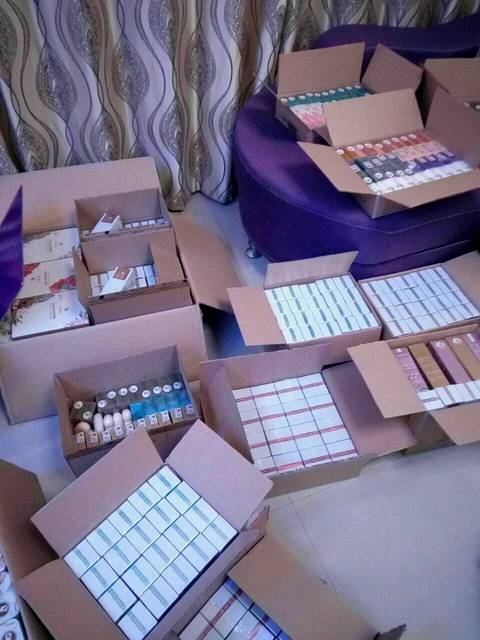 不好马上的美女看过年_美女就快实拍了,是不是皮肤胸街头低过来图片
