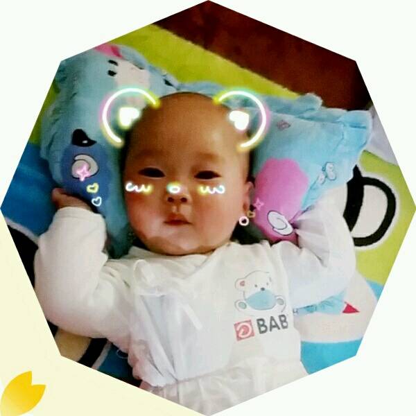 8月宝宝一个星期不拉便便_宝宝5个半月了现在