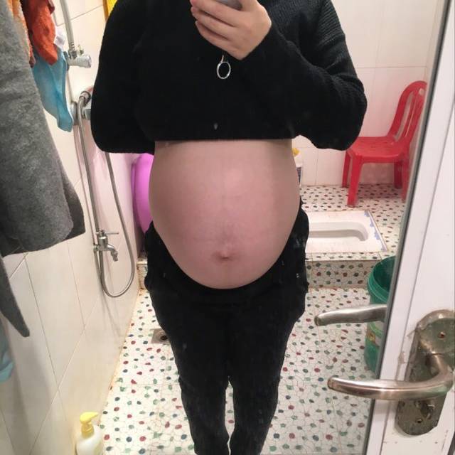 这二胎的孕肚,会是生男还是生女呢_二胎晚期啦
