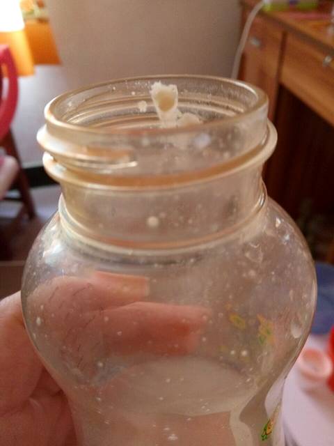 帮忙看看是不是买到假奶粉了,在实体店买的_用