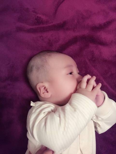 这算不算扁头啊?还能睡成圆头么?_从出生就一