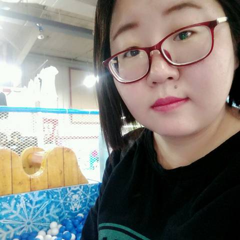 脸大适合短发?哪位头像是大脸妈妈哟_看我a短发短发短发背影图片