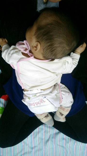 宝宝三个月了,_一个月多的时候宝宝老是哭闹,