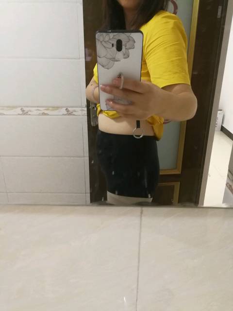 四个月了,你们显怀了吗,帮我看看是男是女