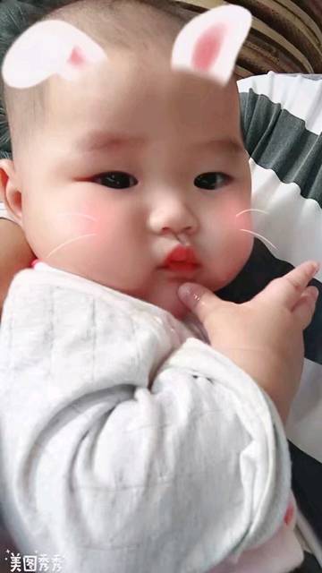 七个月的宝宝都长牙了么?_我家女宝七个月多