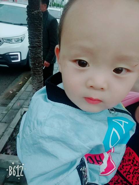 半夜哼哼唧唧_感冒才刚好一点,第三个晚上没睡