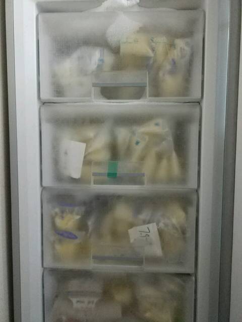 母乳 冻奶 太多了娃吃不了有断粮的宝宝吗_奶