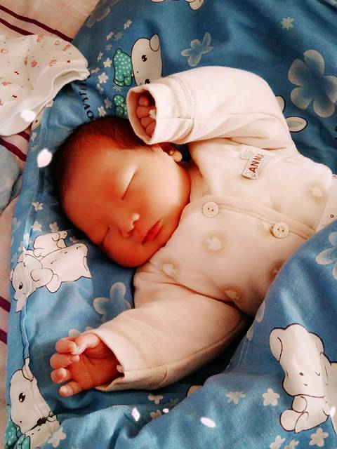 退圈了_已生男宝,破腹产太可怕了,又疼,一条命