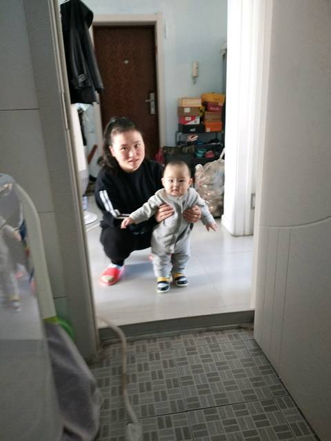 有人说宝宝对眼求v宝宝_忽略胖妈_利润树跆拳道馆宝宝图片
