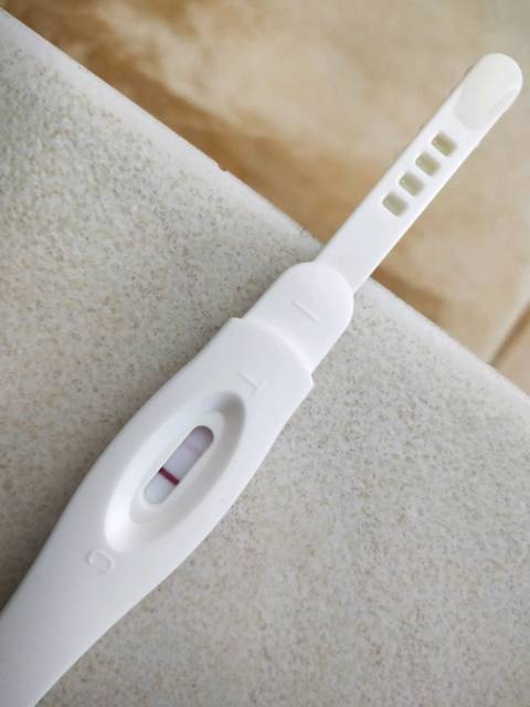 【新手报到】验孕棒测出来一深一浅是怀孕了吗