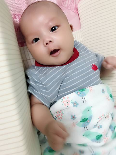 差五天两个月的宝宝夜里能睡8个小时整觉了