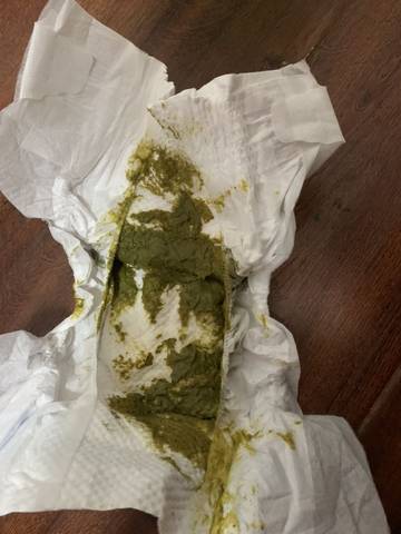 宝宝两个半月,一直都是混合喂养,平均2.3天一次