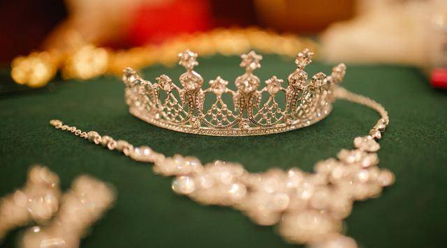 爸爸姓邱,给孩子起个名,妈妈皱眉,旁人却赞好