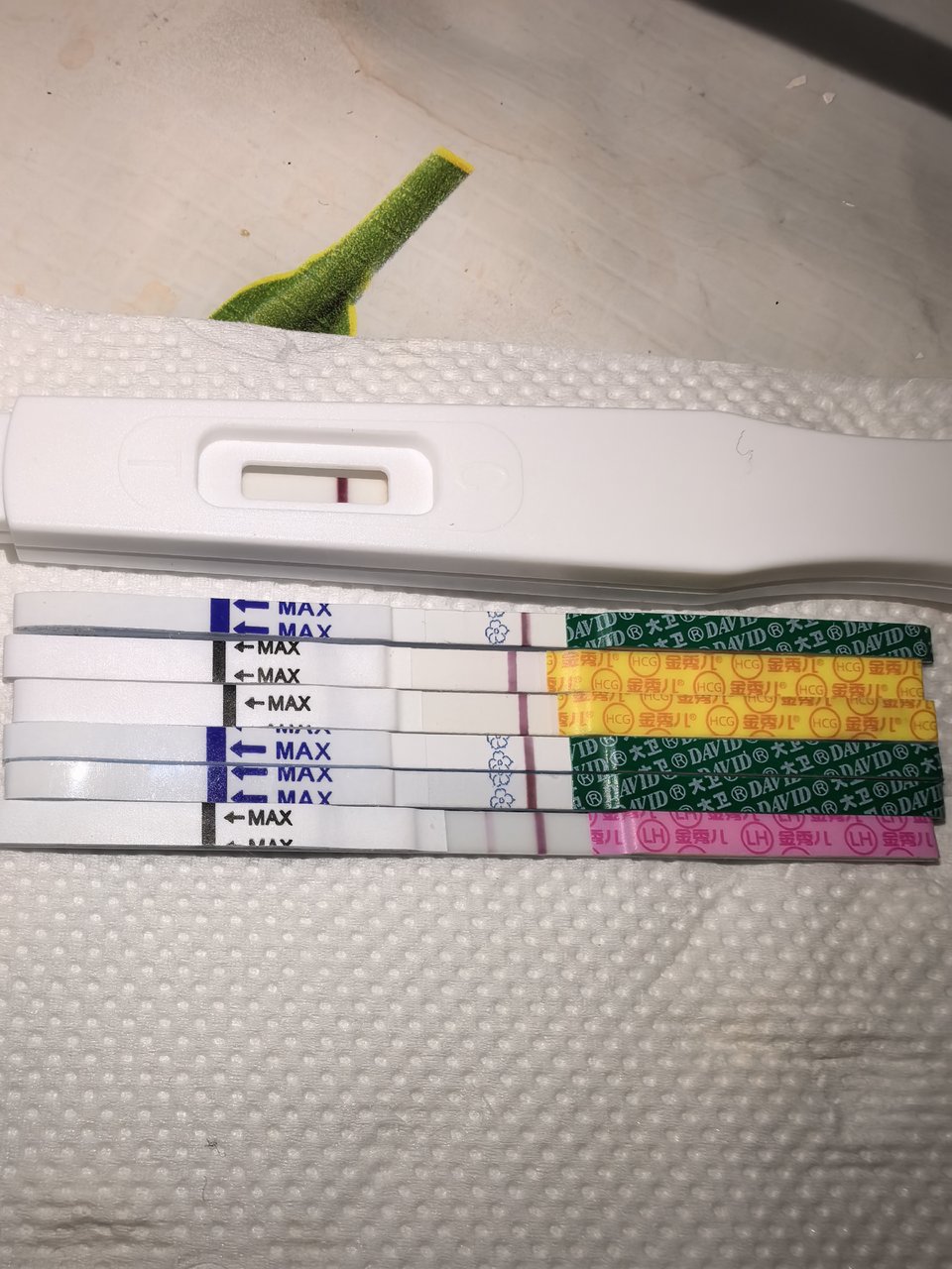 姨妈也不来,孩子也测不出来了,姨妈也过了三天了,姨妈感还特别强,就是不下来,各种焦虑的不行