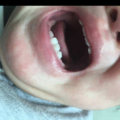 宝宝三角形的嘴巴图片图片