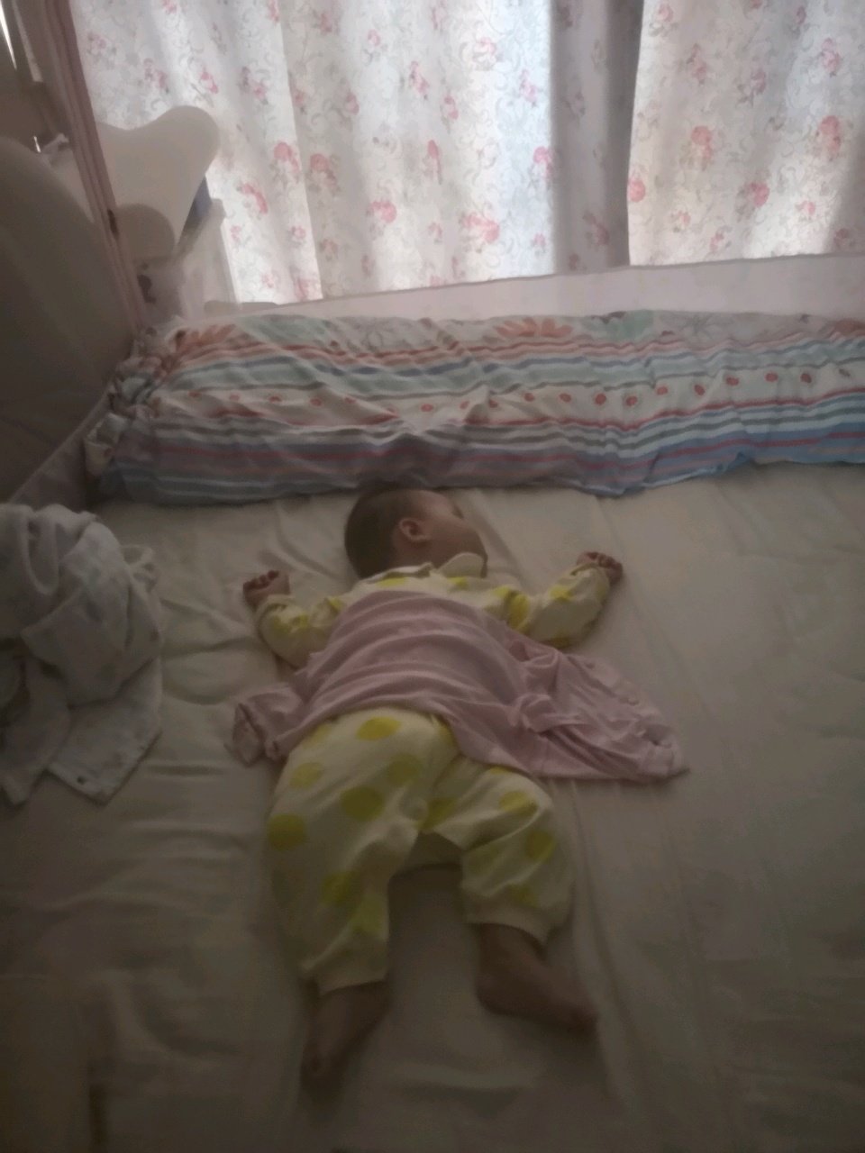 这么热，宝宝晚上如何穿盖？