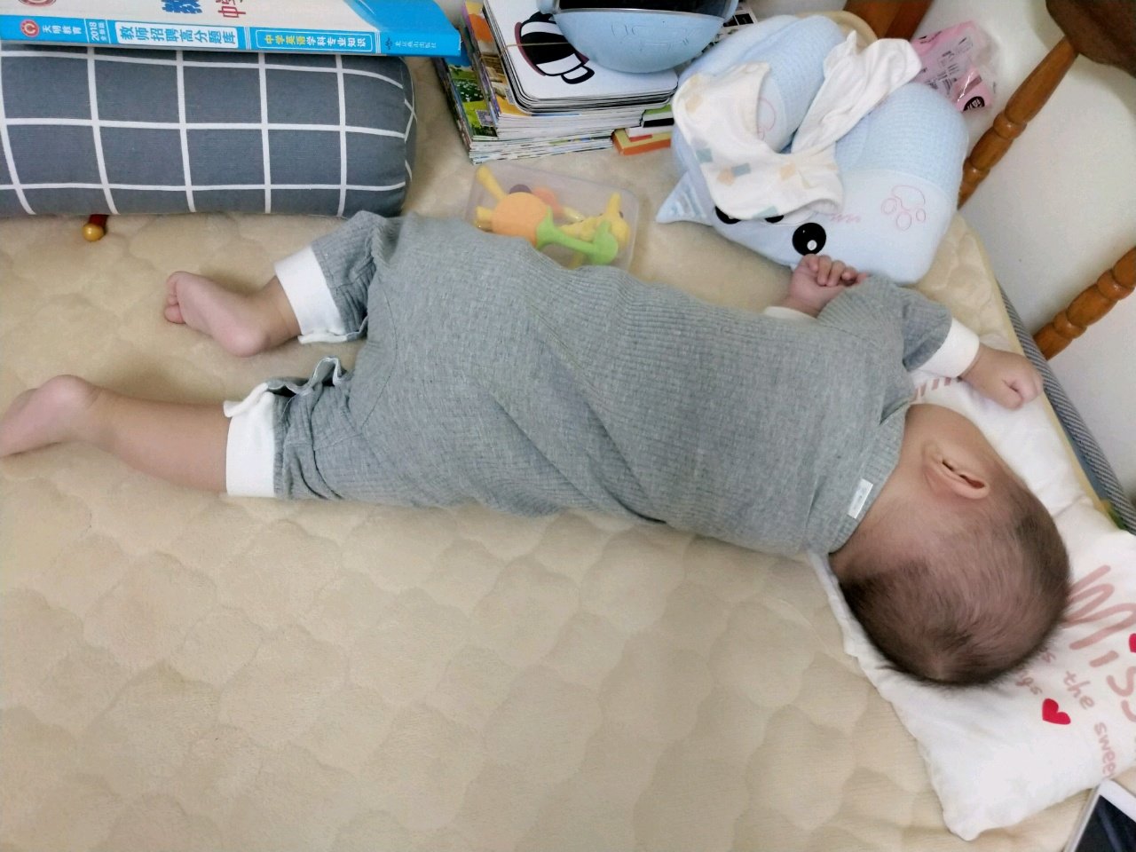 当妈妈好不容易，自己带宝宝好累呀