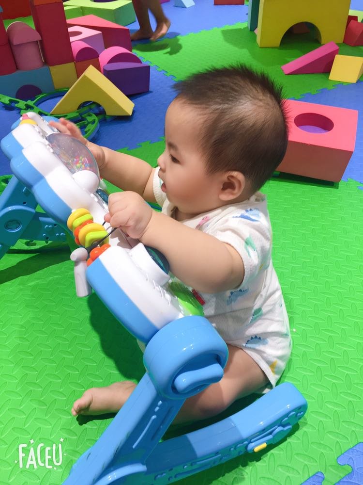 一个孩子就是一个碎钞机，那两个孩子......