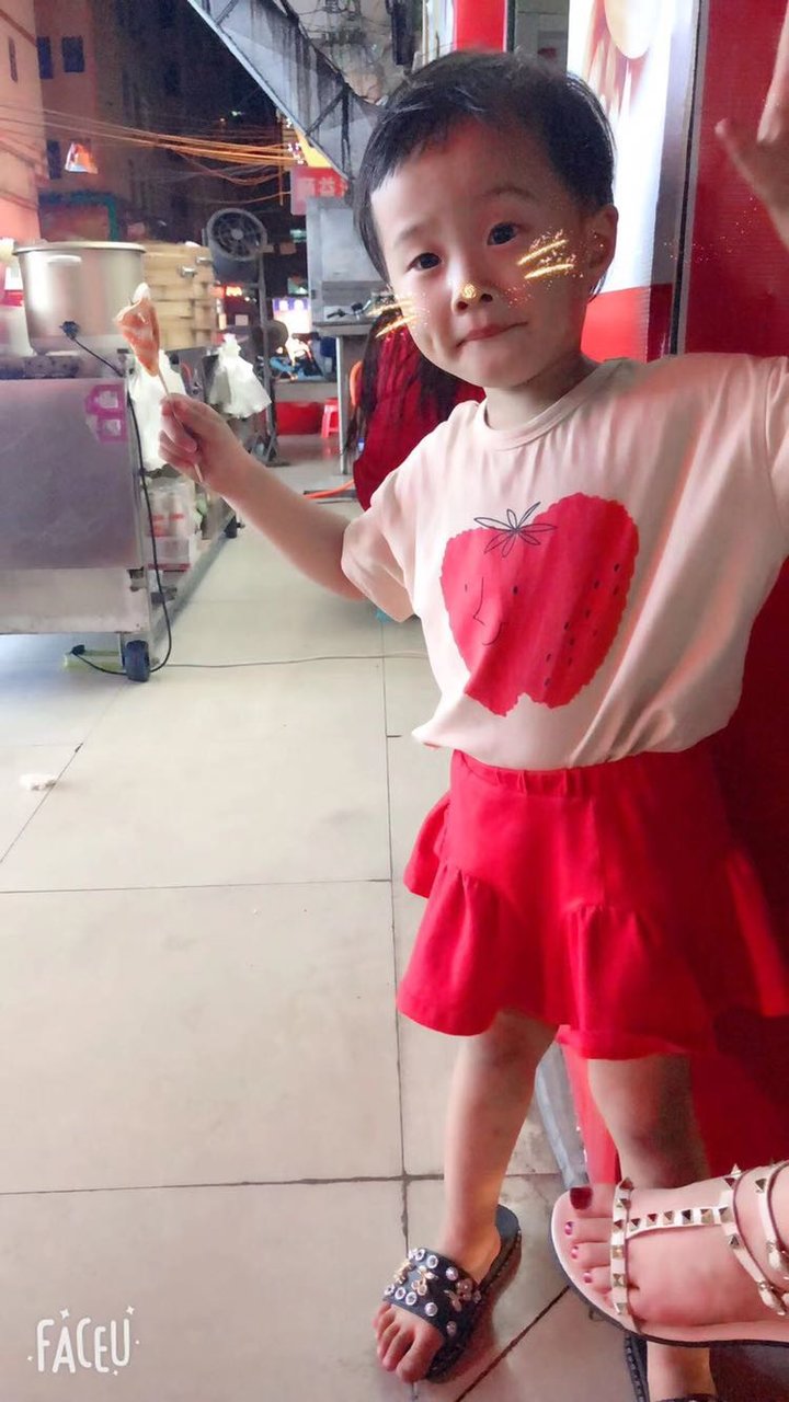 姐妹俩像不