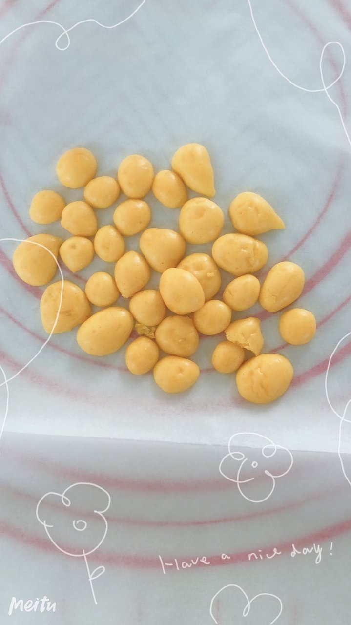 自己给宝宝做的蛋黄溶豆😜