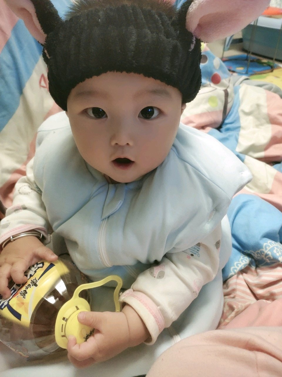 九宫格表情包，😊