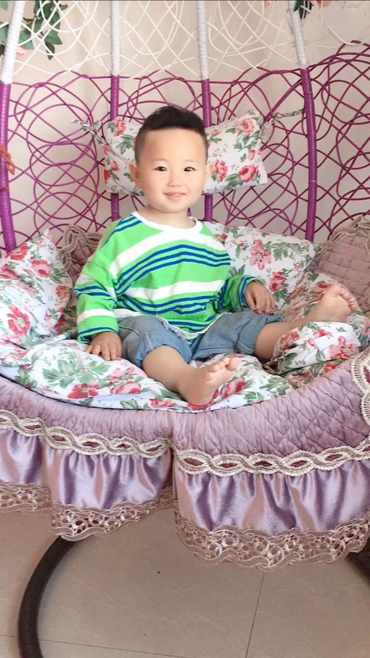 亲自给宝宝剃了个头！😂